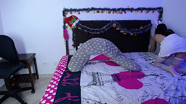 I am kim online show from 11-25-25, 12:54