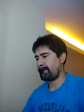 Snapshot of VonDoomdelToro chatting on 01-05-25, 12:31 VonDoomdelToro online show from 01-05-25, 12:31