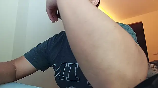 Snapshot of VonDoomdelToro chatting on 02-11-25, 05:16 VonDoomdelToro online show from 02-11-25, 05:16