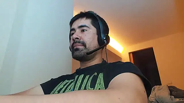 Snapshot of VonDoomdelToro chatting on 02-13-25, 03:18 VonDoomdelToro online show from 02-13-25, 03:18