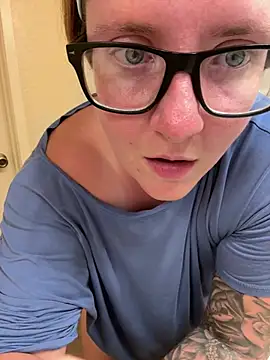 Lizzyloo online show from 12-17-24, 10:22