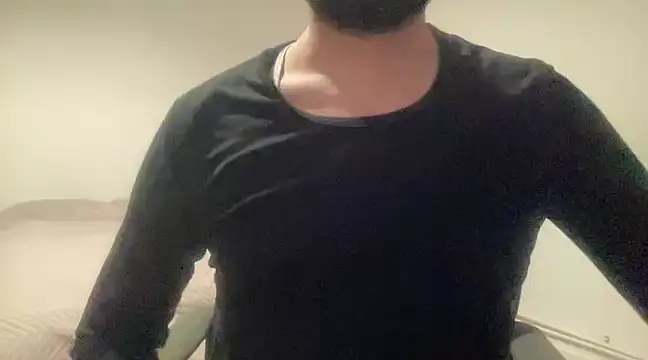 Snapshot of Nikhil22280 chatting on 03-06-25, 06:26 Nikhil22280 online show from 03-06-25, 06:26