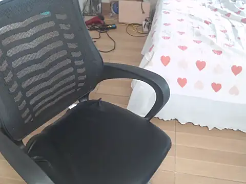 Makemypussysquirt-tsunami online show from 04-08-26, 05:29