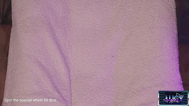 LucyAllenX online show from 01-27-25, 09:44