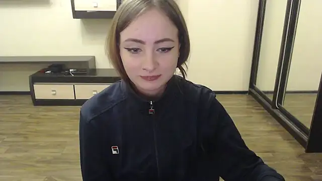 Laralianna online show from 12-13-24, 03:43