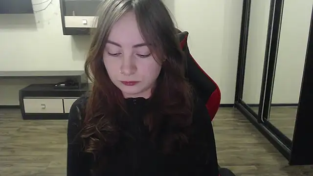 Laralianna online show from 02-06-25, 06:02