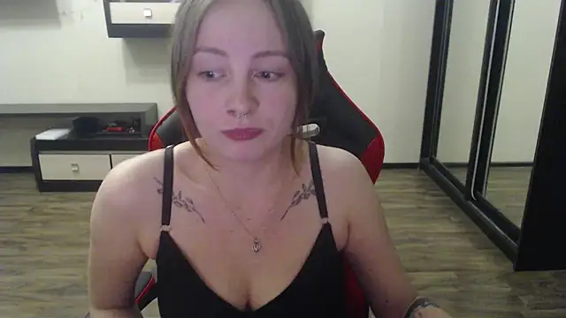 Laralianna online show from 03-16-25, 04:56