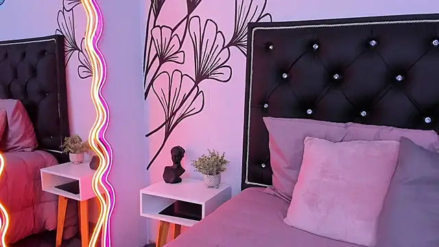 Sweet Ariadna  online show from 07-03-26, 12:33