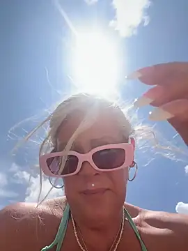 Snapshot of Lexi_Shocker chatting on 07-23-26, 04:49 Lexi Shocker online show from 07-23-26, 04:49