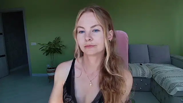 Snapshot of Cuddle_Cat chatting on 07-12-26, 01:35 Cuddle Cat online show from 07-12-26, 01:35