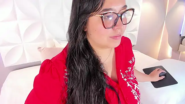 Dulce 26  online show from 02-12-25, 05:05