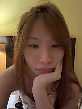 Snapshot of Luna520 chatting on 07-17-26, 12:45 Luna520 online show from 07-17-26, 12:45