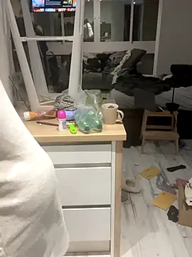 sweeti Em online show from 12-19-25, 07:43