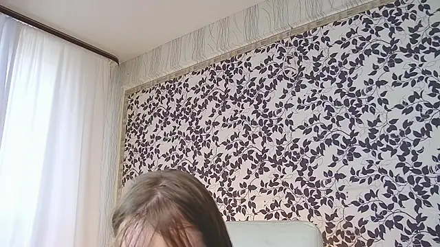 Laurainlove online show from 07-18-26, 07:12