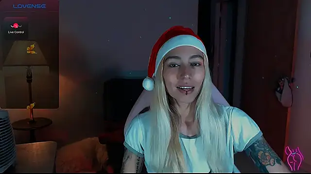 Saucy Jenn online show from 12-15-24, 09:53