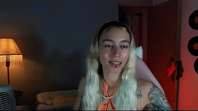 Saucy Jenn online show from 01-05-25, 03:00