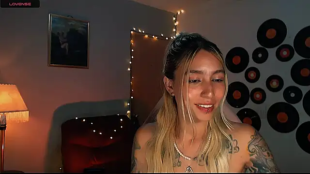 Saucy Jenn online show from 02-23-25, 06:49