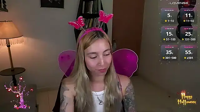 Saucy Jenn online show from 11-01-25, 03:41