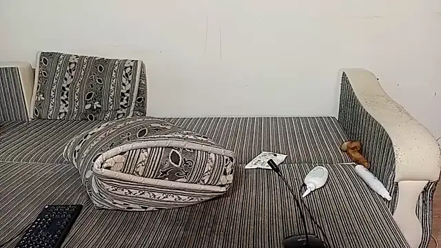 LuxMelys online show from 10-16-25, 05:36