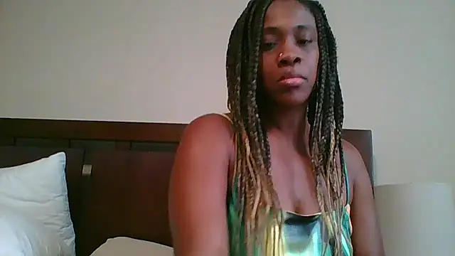 Snapshot of MsJuicy chatting on 07-15-26, 11:32 MsJuicy online show from 07-15-26, 11:32