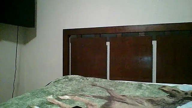Snapshot of MsJuicy chatting on 07-25-26, 05:27 MsJuicy online show from 07-25-26, 05:27