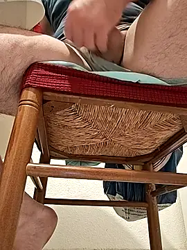 Snapshot of sile2000nou chatting on 12-17-25, 12:44 sile2000nou online show from 12-17-25, 12:44