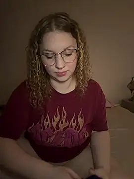 EmmieRae online show from 02-02-26, 04:22