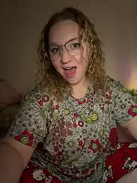 EmmieRae online show from 03-01-26, 06:48