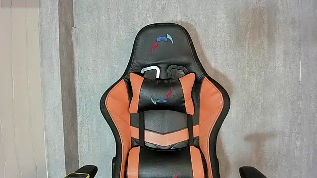 Valentinne z online show from 09-09-25, 03:55