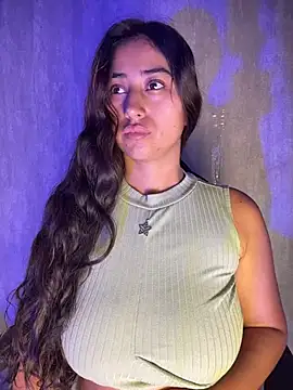 Snapshot of Valentinne_z chatting on 02-24-26, 10:57 Valentinne z online show from 02-24-26, 10:57