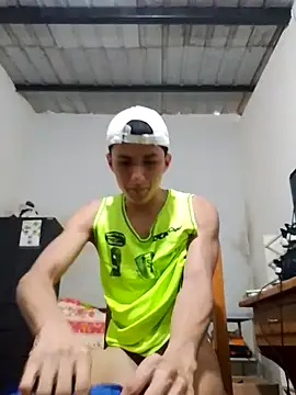 Snapshot of LucidJapan chatting on 11-12-25, 02:17 LucidJapan online show from 11-12-25, 02:17