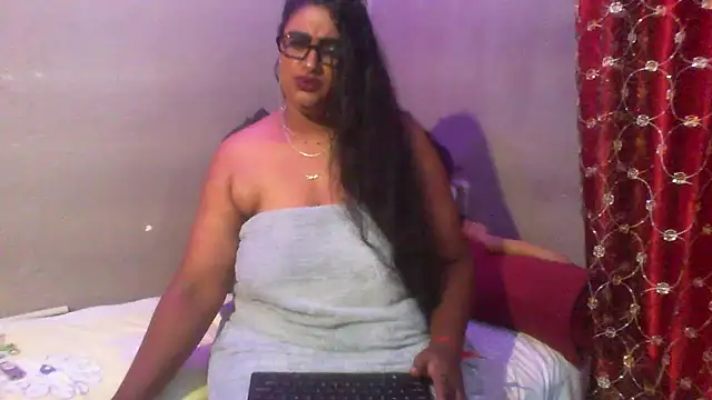 Snapshot of EROTICNAWTY2 chatting on 01-07-25, 07:10 EROTICNAWTY2 online show from 01-07-25, 07:10