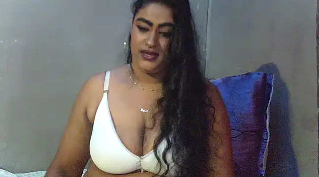 Snapshot of EROTICNAWTY2 chatting on 01-26-25, 04:51 EROTICNAWTY2 online show from 01-26-25, 04:51