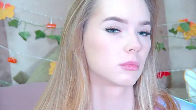 Snapshot of GentleRossi chatting on 10-28-25, 03:04 GentleRossi online show from 10-28-25, 03:04