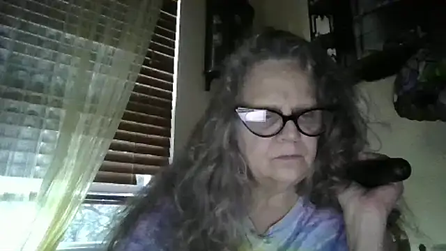 Snapshot of DestineeLoverGirl chatting on 11-18-25, 12:31 DestineeLoverGirl online show from 11-18-25, 12:31