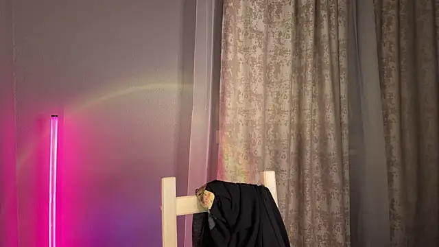 Chanel Gill online show from 01-12-25, 04:31