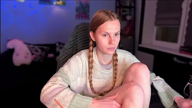 Chanel Gill online show from 12-21-25, 09:33