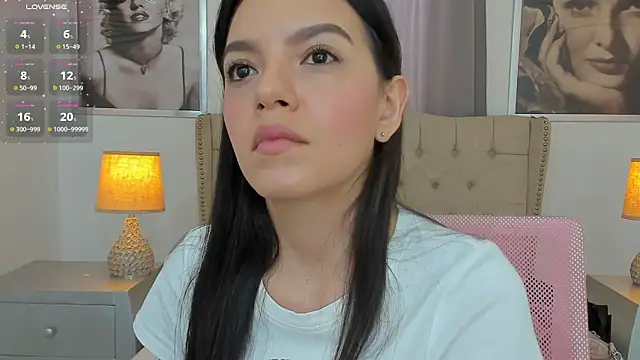 Snapshot of Beautyari_ chatting on 05-08-26, 12:21 Beautyari online show from 05-08-26, 12:21