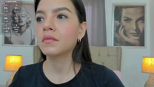 Snapshot of Beautyari_ chatting on 05-20-26, 12:33 Beautyari online show from 05-20-26, 12:33