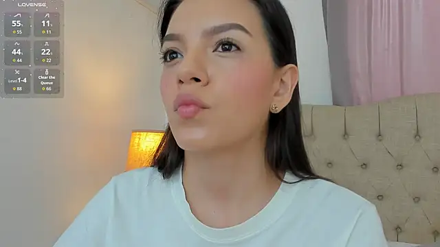 Snapshot of Beautyari_ chatting on 05-21-26, 12:45 Beautyari online show from 05-21-26, 12:45