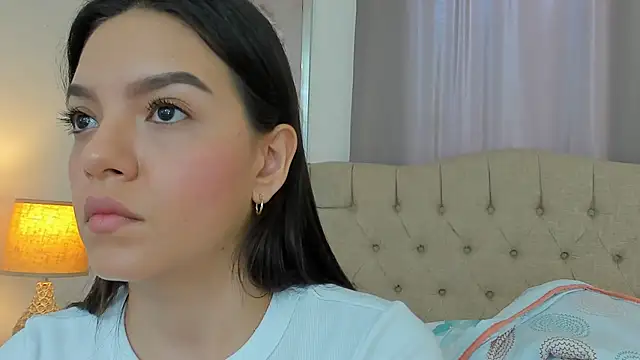 Snapshot of Beautyari_ chatting on 06-01-26, 12:51 Beautyari online show from 06-01-26, 12:51