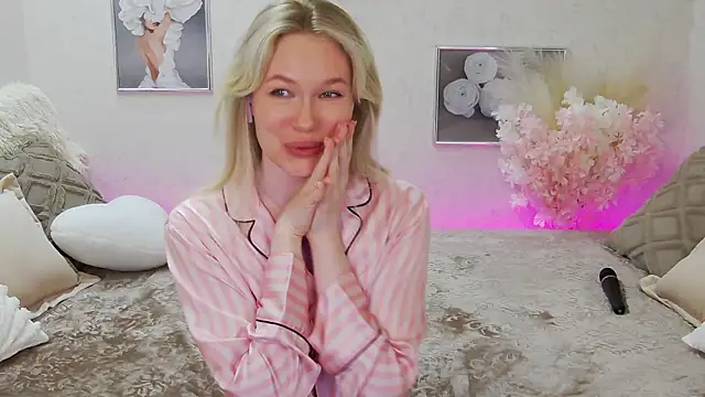 Veronika Mitchel online show from 03-21-25, 12:29