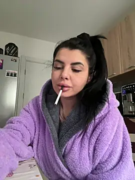 Snapshot of Scarlett-Dream chatting on 01-23-25, 07:22 Scarlett-Dream online show from 01-23-25, 07:22