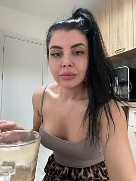 Snapshot of Scarlett-Dream chatting on 01-23-25, 11:15 Scarlett-Dream online show from 01-23-25, 11:15