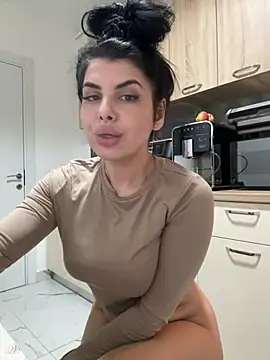 Snapshot of Scarlett-Dream chatting on 01-30-25, 05:17 Scarlett-Dream online show from 01-30-25, 05:17