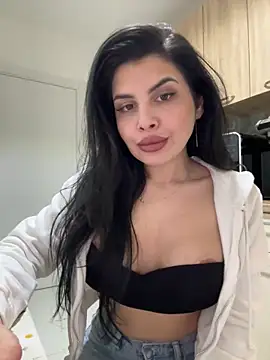 Snapshot of Scarlett-Dream chatting on 01-31-25, 12:40 Scarlett-Dream online show from 01-31-25, 12:40