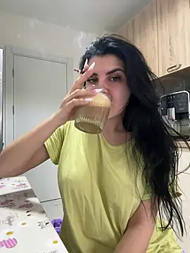 Snapshot of Scarlett-Dream chatting on 02-24-25, 06:38 Scarlett-Dream online show from 02-24-25, 06:38