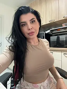 Snapshot of Scarlett-Dream chatting on 02-26-25, 01:19 Scarlett-Dream online show from 02-26-25, 01:19