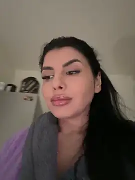 Snapshot of Scarlett-Dream chatting on 03-03-25, 02:59 Scarlett-Dream online show from 03-03-25, 02:59