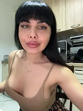 Snapshot of Scarlett-Dream chatting on 03-19-25, 04:13 Scarlett-Dream online show from 03-19-25, 04:13